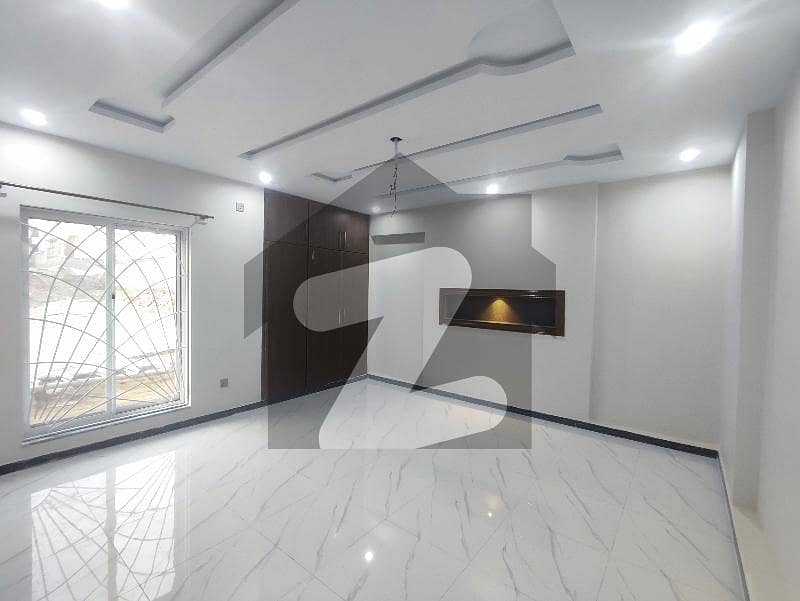 House for rent in F15 size 12 marla Double story near to markaz best location five options available