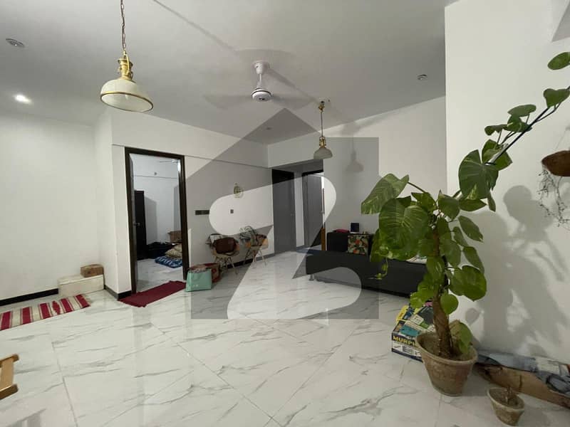 3 Bed D/d 1350 Sq Ft Flat For Sale In Haroon Royal City Phase 2 GulistaneJauhar Block 17