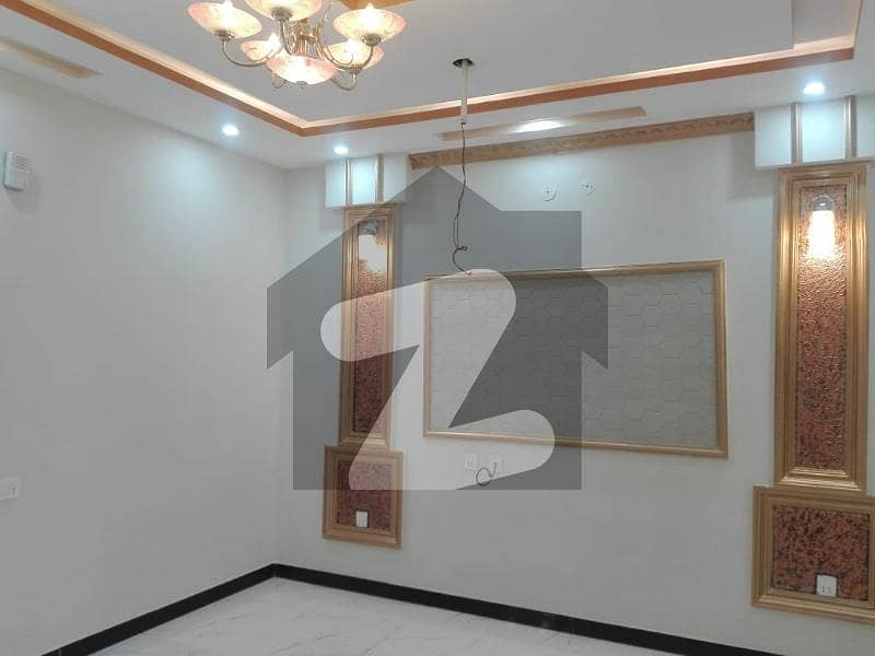 آئی ای پی انجینئرز ٹاؤن ۔ پام گارڈن آئی ای پی انجینئرز ٹاؤن لاہور میں 3 کمروں کا 5 مرلہ مکان 1.75 کروڑ میں برائے فروخت۔