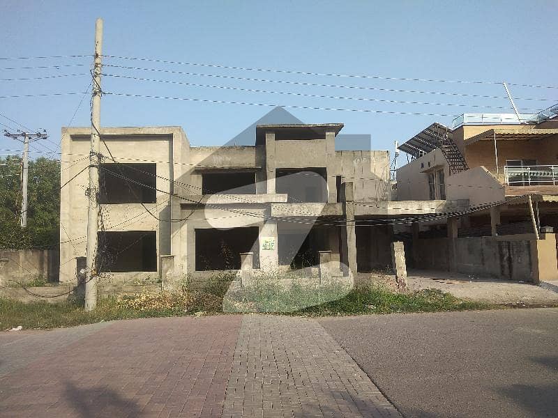 ڈیوائن گارڈنز لاہور میں 5 کمروں کا 1.2 کنال مکان 6.25 کروڑ میں برائے فروخت۔