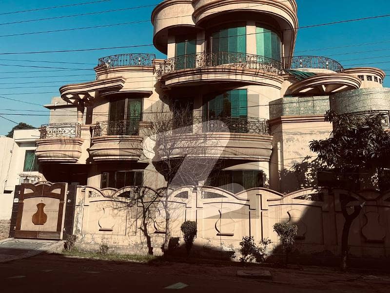 10 Marla Used Triple Story Beautifull House For Sale B2 Block Prime Location In Citi Housing Gujranwala
