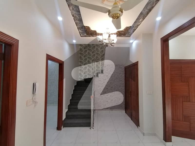 Highly-coveted 10 Marla House Is Available In Wapda Town - Block C1 For sale
