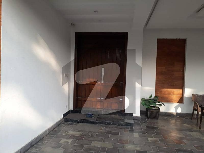 10 Marla Lower Portion Available For Rent In Paragon City