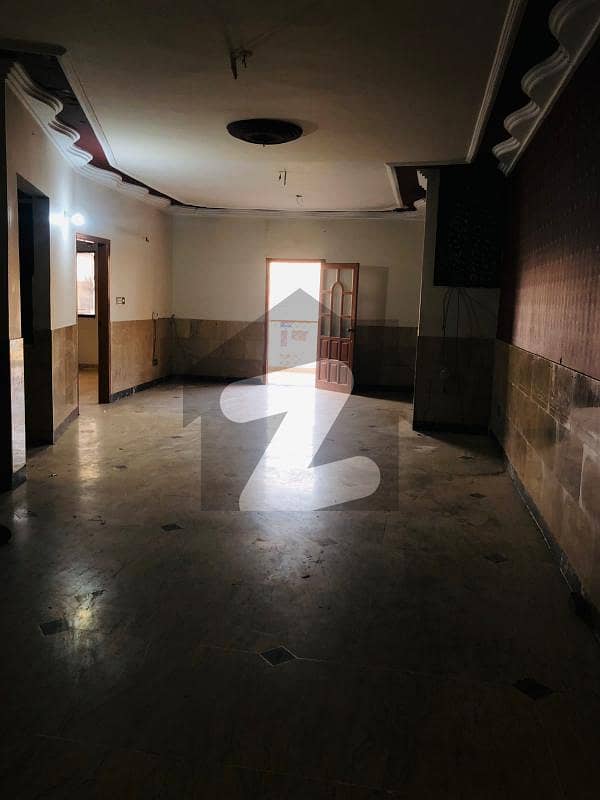 بہادر آباد گلشنِ اقبال ٹاؤن,کراچی میں 3 کمروں کا 9 مرلہ پینٹ ہاؤس 1.75 کروڑ میں برائے فروخت۔