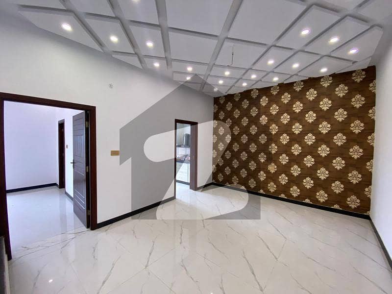 ماڈل سٹی ون کینال روڈ,فیصل آباد میں 3 کمروں کا 5 مرلہ مکان 1.9 کروڑ میں برائے فروخت۔