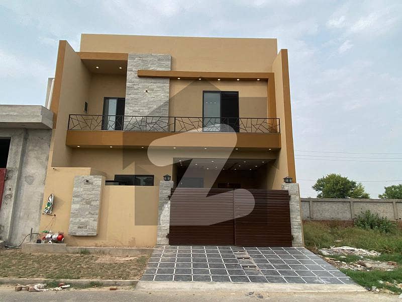 5 Marla Beautiful Brand New House - Model City Faisalabad
