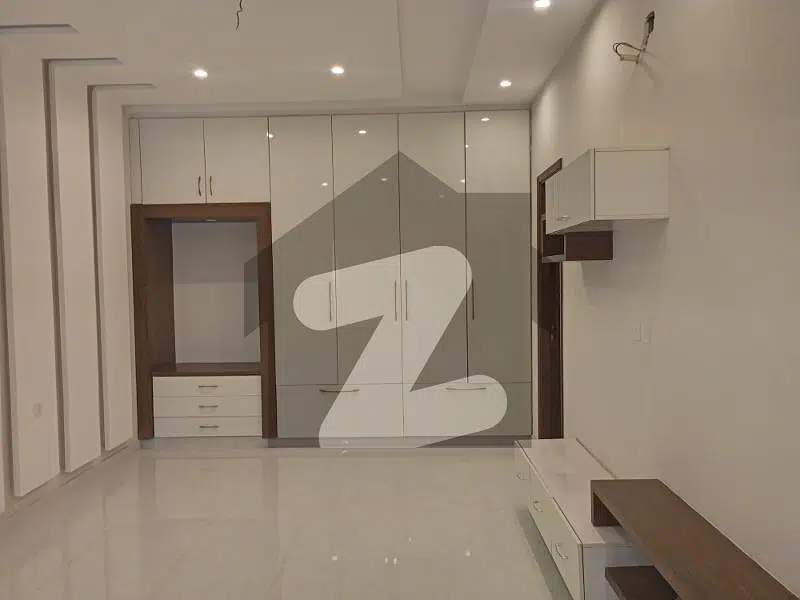 7 Marla Beautiful Brand New House For Sale - Faisalabad