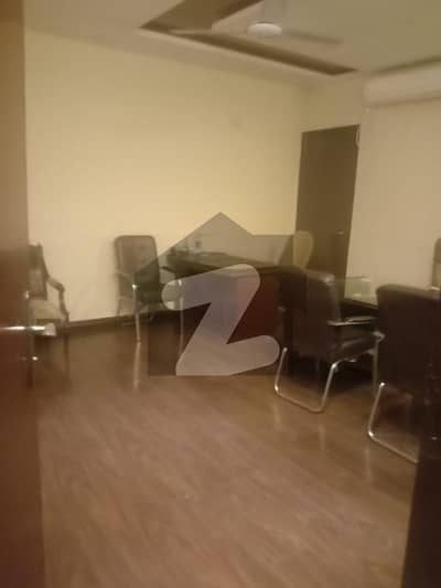 گلبرگ لاہور میں 5 کمروں کا 1 کنال مکان 15.0 کروڑ میں برائے فروخت۔