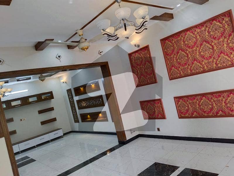 سوان گارڈن ۔ بلاک بی سوان گارڈن اسلام آباد میں 4 کمروں کا 10 مرلہ مکان 1.05 لاکھ میں کرایہ پر دستیاب ہے۔