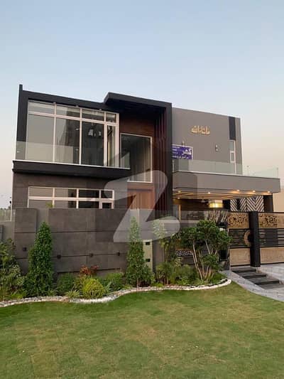 1 Kanal Eye Catching Ultra Modern Design Compact House For Sale