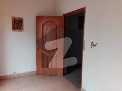 Centrally Located Lower Portion For rent In Sabzazar Scheme - Block N Available