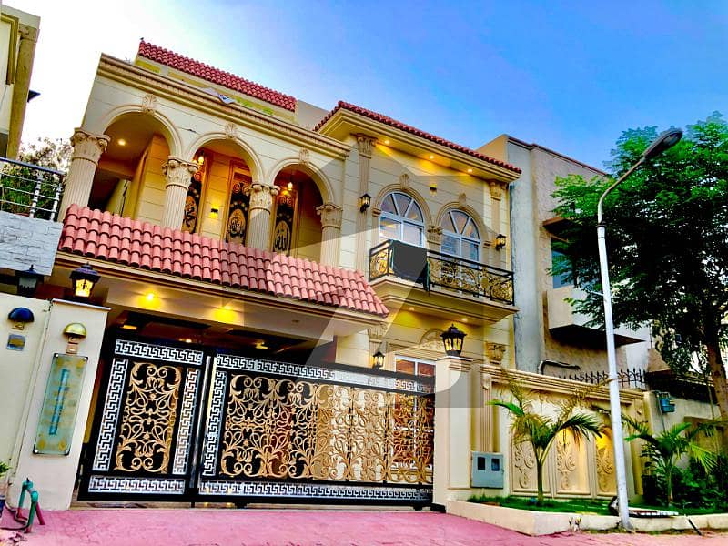 Royal Design Villa At Peaceful Location