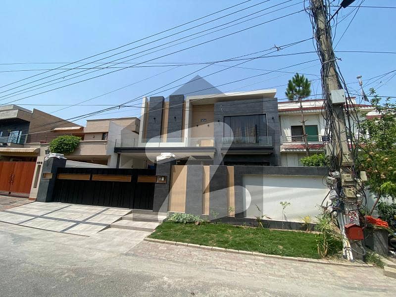 Pcsir Ph 2 Near Ucp Lahore Kanal House For Sale