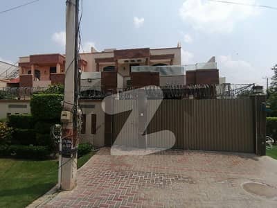A Prime Location 10 Marla House Located In Wapda Town Phase 1 - Block A Is Available For Sale