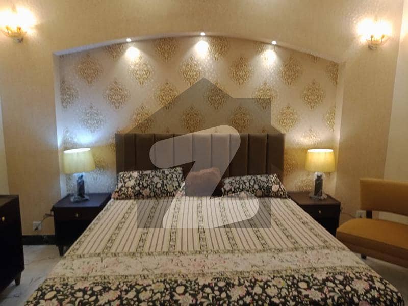 بحریہ ٹاؤن سیکٹر B بحریہ ٹاؤن,لاہور میں 5 کمروں کا 10 مرلہ مکان 2.0 لاکھ میں کرایہ پر دستیاب ہے۔