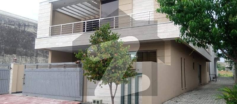 30x70 Beautiful Portion , 3 Bed Attached Bath In D-17
