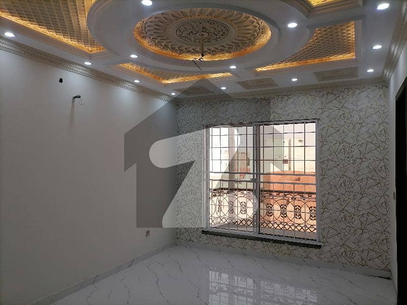 10 Marla House Available For sale In Gulshan-e-Ravi - Block F