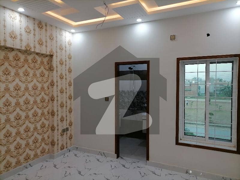 نیشنل ٹاؤن لاہور میں 3 کمروں کا 3 مرلہ مکان 1.1 کروڑ میں برائے فروخت۔