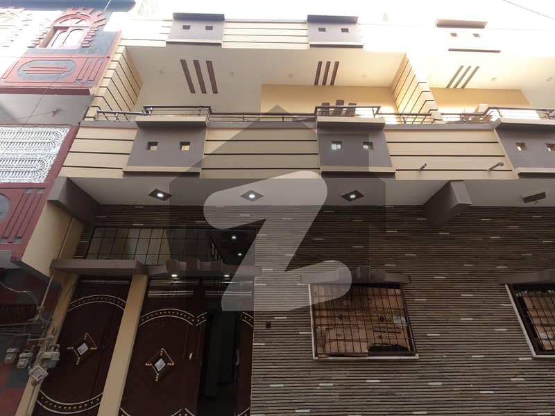 ماڈل کالونی بِن قاسم ٹاؤن,کراچی میں 4 کمروں کا 3 مرلہ مکان 1.15 کروڑ میں برائے فروخت۔