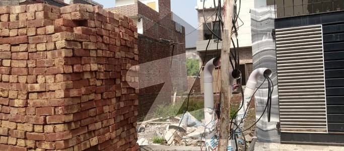 پی سی ایس آئی آر سٹاف کالونی لاہور میں 4 مرلہ رہائشی پلاٹ 75.0 لاکھ میں برائے فروخت۔