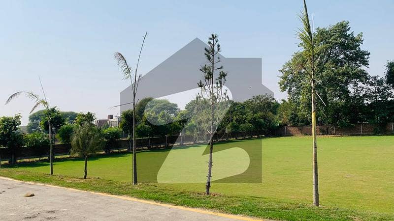 1 Kanal Farm House For Sale In Swiss Farms By Empire Estate Bedian Road Lahore.
