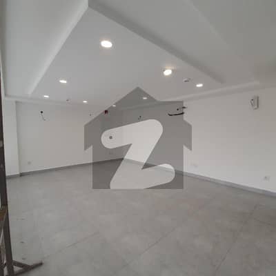 4th floor on ideal location