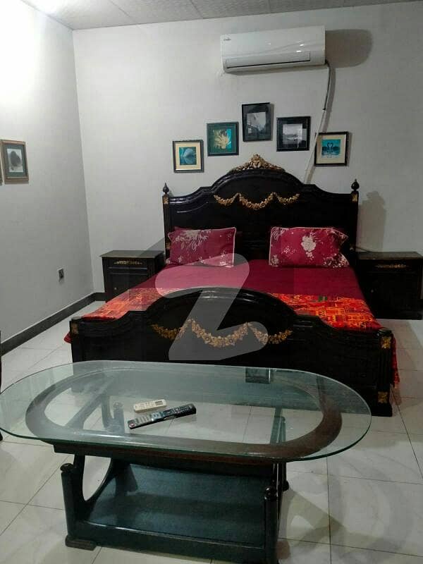 8 Marla cmrcl Floor Furnished For Rent