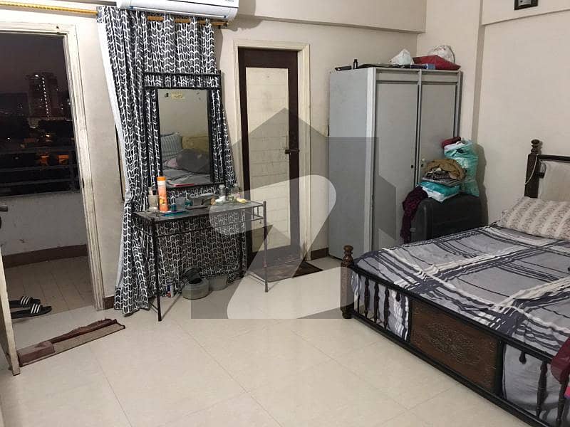 نارتھ ناظم آباد کراچی میں 3 کمروں کا 6 مرلہ فلیٹ 1.25 کروڑ میں برائے فروخت۔