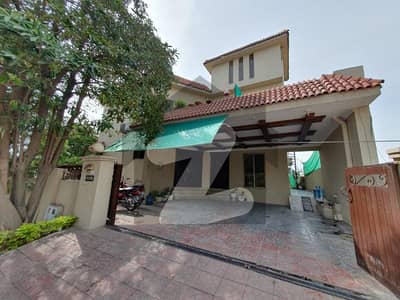 Double Boulevard 1 Kanal Used House For Sale On Top Height Location In Bahria Phase 3 Near Masjid Park & Commercial