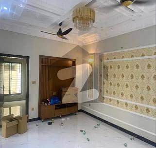 آئی ای پی انجینئرز ٹاؤن لاہور میں 5 کمروں کا 6 مرلہ مکان 1.95 کروڑ میں برائے فروخت۔