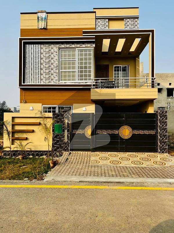 5 Marla New house available for sale in Bahria EMC