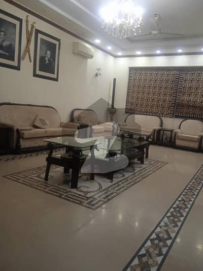 فیصل ٹاؤن ۔ بلاک سی فیصل ٹاؤن,لاہور میں 6 کمروں کا 1 کنال مکان 13.0 کروڑ میں برائے فروخت۔