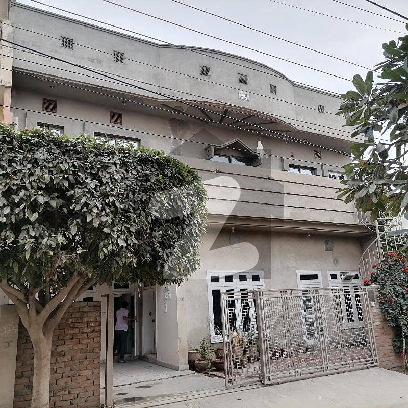 Ideal House Is Available For sale In Farid Town