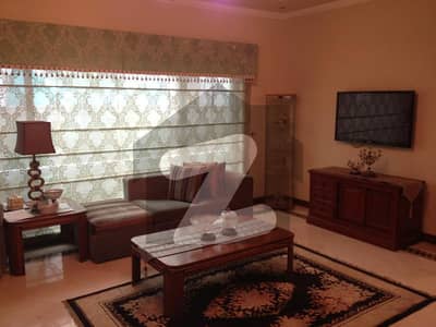 ڈی ایچ اے فیز 4 ڈیفنس (ڈی ایچ اے),لاہور میں 4 کمروں کا 1 کنال مکان 5.1 کروڑ میں برائے فروخت۔