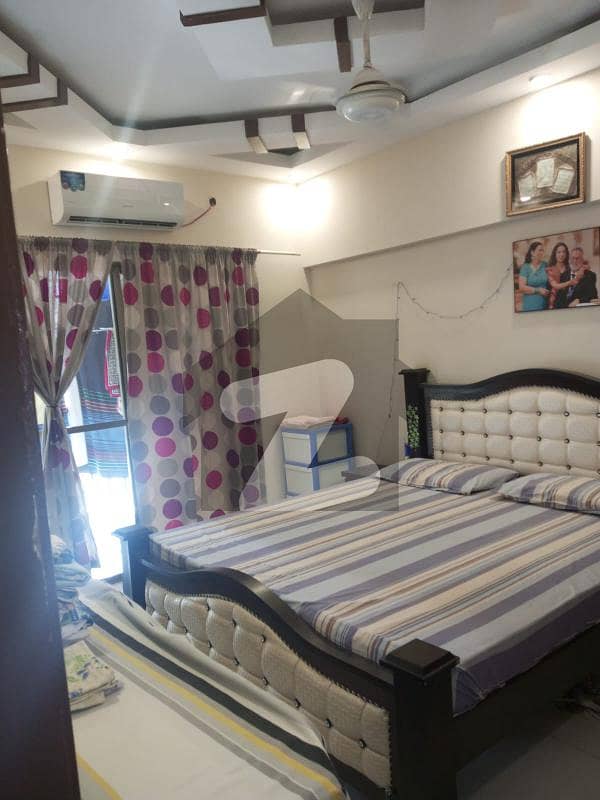 گلستانِِ جوہر ۔ بلاک 11 گلستانِ جوہر,کراچی میں 3 کمروں کا 6 مرلہ فلیٹ 2.35 کروڑ میں برائے فروخت۔