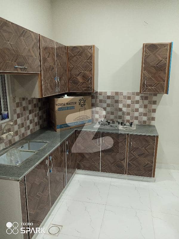 خیابان کالونی 3 فیصل آباد میں 2 کمروں کا 3 مرلہ مکان 55.0 لاکھ میں برائے فروخت۔