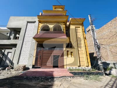ورسک روڈ پشاور میں 6 کمروں کا 5 مرلہ مکان 1.8 کروڑ میں برائے فروخت۔