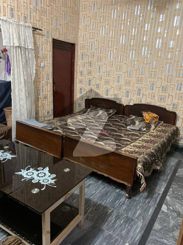 گلشن فاروق سکیم لاہور میں 3 کمروں کا 3 مرلہ مکان 65 لاکھ میں برائے فروخت۔