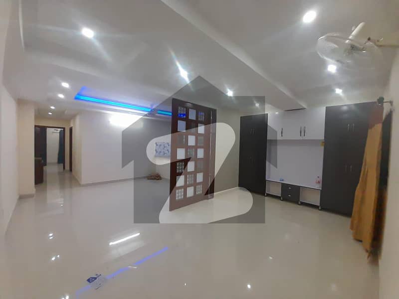 1100 SQFT NEW FLAT AVAILABLE FOR SALE 1100 SQFT NEW FLAT AVAILABLE FOR SALE
