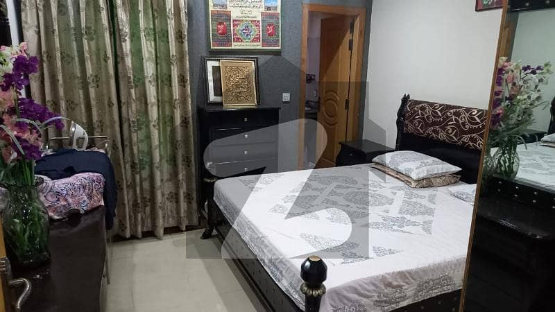 طارق گارڈنز ۔ بلاک سی طارق گارڈنز لاہور میں 4 کمروں کا 10 مرلہ مکان 3.7 کروڑ میں برائے فروخت۔