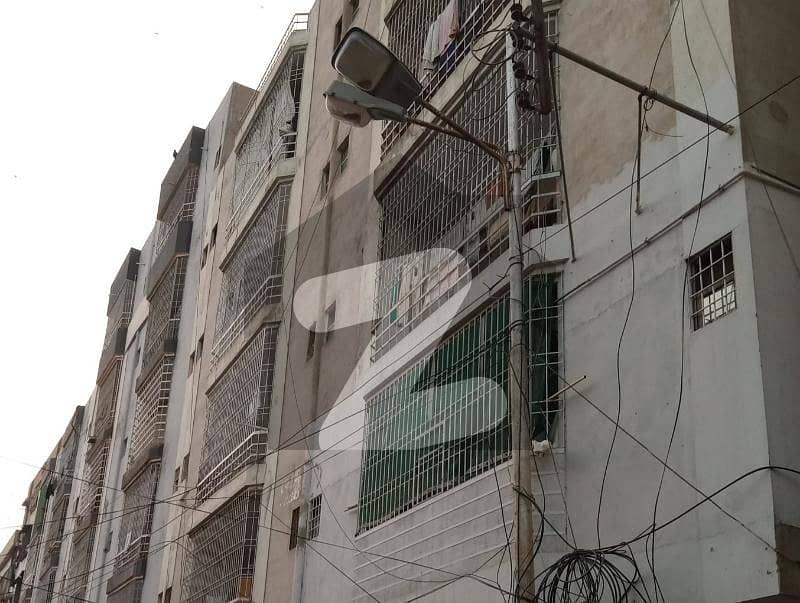 1300 Square Feet Flat Is Available In GulshanEIqbal Block 7 Gulshan