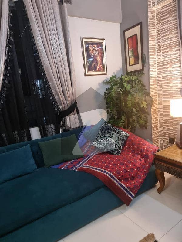 فریرے ٹاؤن کراچی میں 3 کمروں کا 7 مرلہ فلیٹ 2.25 کروڑ میں برائے فروخت۔