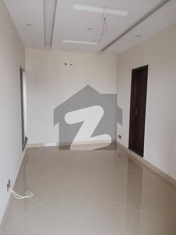 4 Marla Luxurious Floor 1st With Huge Parking Space For Rent