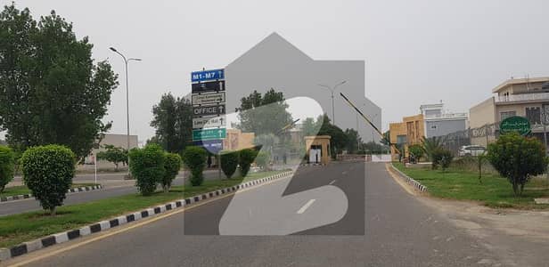لیک سٹی۔ سیکٹر ایم 7 ۔ بلاک سی 4 لیک سٹی ۔ سیکٹرایم ۔ 7,لیک سٹی,رائیونڈ روڈ,لاہور میں 5 مرلہ رہائشی پلاٹ 50.0 لاکھ میں برائے فروخت۔