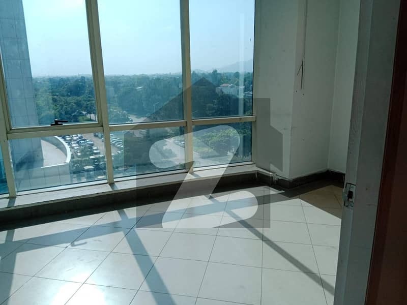 Good 1350 Square Feet Office For rent In ISE Tower