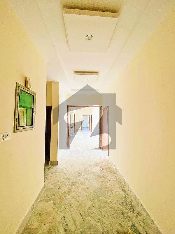 HOUSE AVAILABLE FOR RENT UPPER PORTION SIZE 1 KANAL AND BLOCK C IN MULTI GARDEN B-17 ISLAMABAD