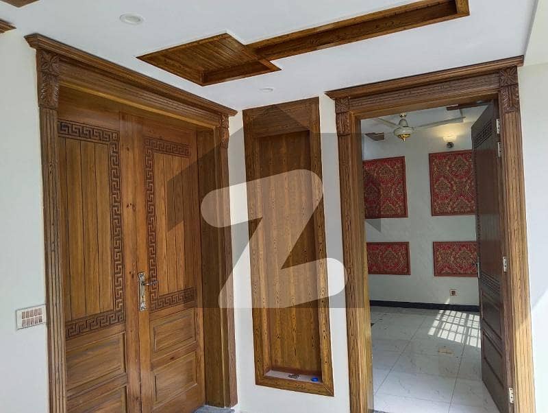 سوان گارڈن ۔ بلاک بی سوان گارڈن,اسلام آباد میں 6 کمروں کا 10 مرلہ مکان 1.15 لاکھ میں کرایہ پر دستیاب ہے۔