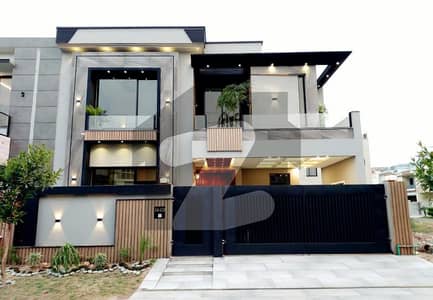 10 Marla Ultra-Modern House For Sale At Royal Orchard