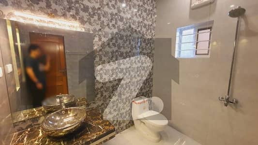 میڈیا ٹاؤن ۔ بلاک بی میڈیا ٹاؤن,راولپنڈی میں 6 کمروں کا 12 مرلہ مکان 4.6 کروڑ میں برائے فروخت۔
