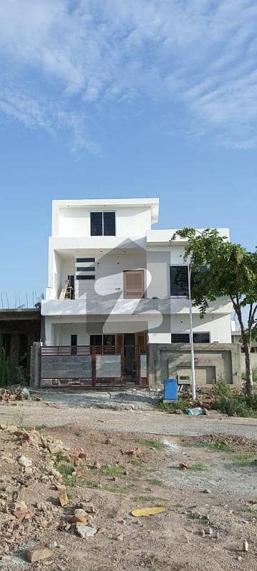 7 Marla brand new house is up for sale in Gulberg Residencia Block R